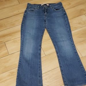 Womans Levi jeans